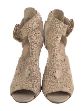 Burberry Leather Printed Pumps