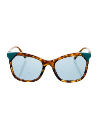 Burberry House Check Pattern Oversize Sunglasses