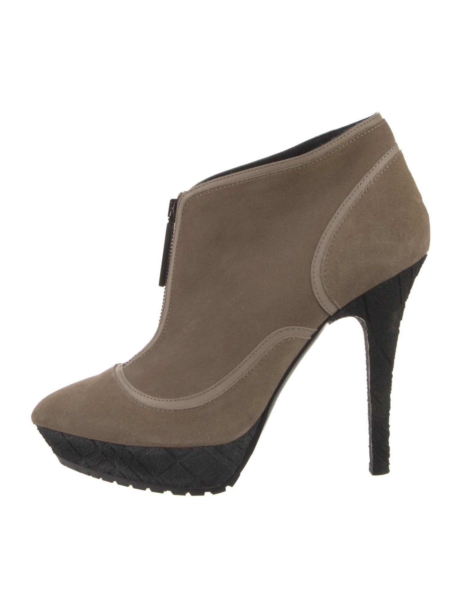 Burberry Suede Pumps