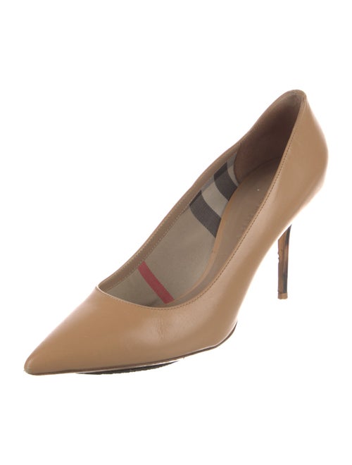 Burberry Leather Pumps