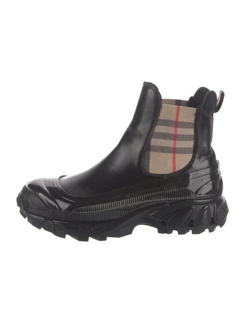 Burberry Nova Check Pattern Chelsea Boots