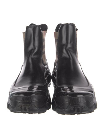 Burberry Nova Check Pattern Chelsea Boots