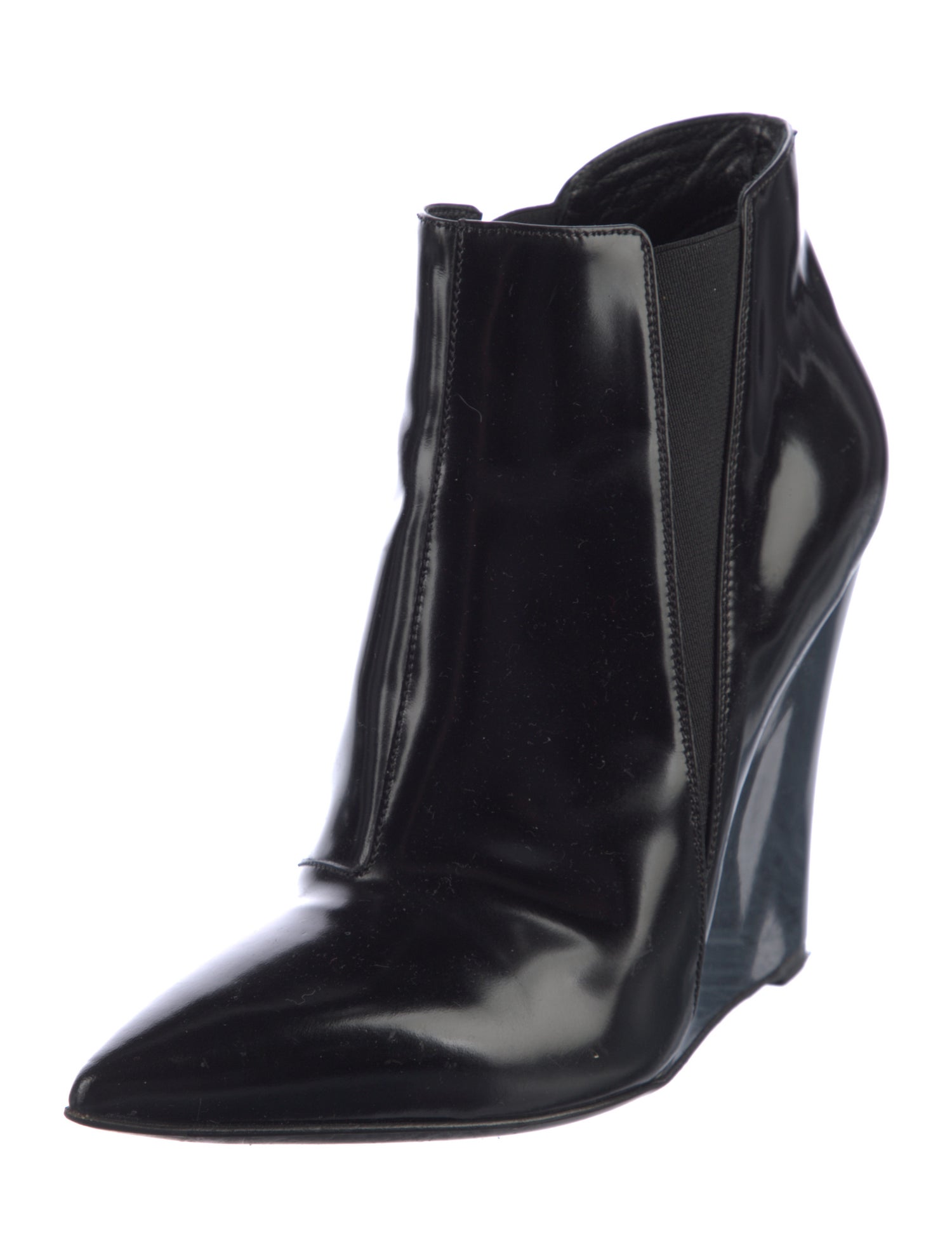 Burberry Patent Leather Pumps