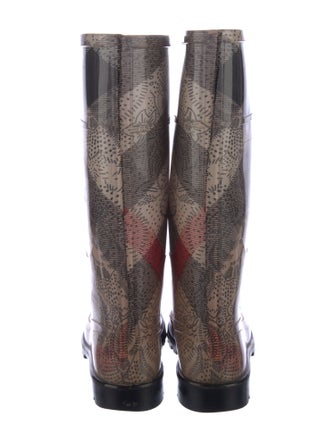 Burberry Nova Check Pattern Rubber Rain Boots