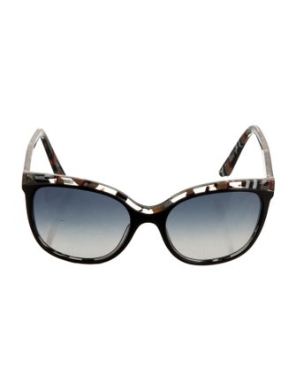 Burberry House Check Pattern Oversize Sunglasses