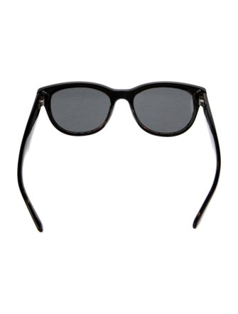 Burberry Nova Check Pattern Wayfarer Sunglasses