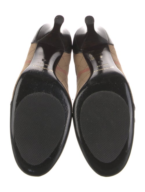 Burberry House Check Pattern Leather Pumps