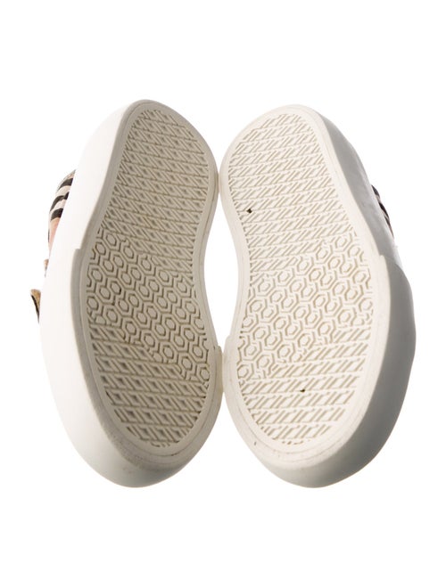 Burberry Check Low Top Shoes