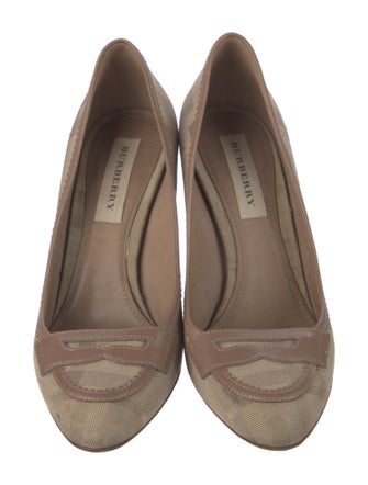 Burberry Leather Colorblock Pattern Pumps