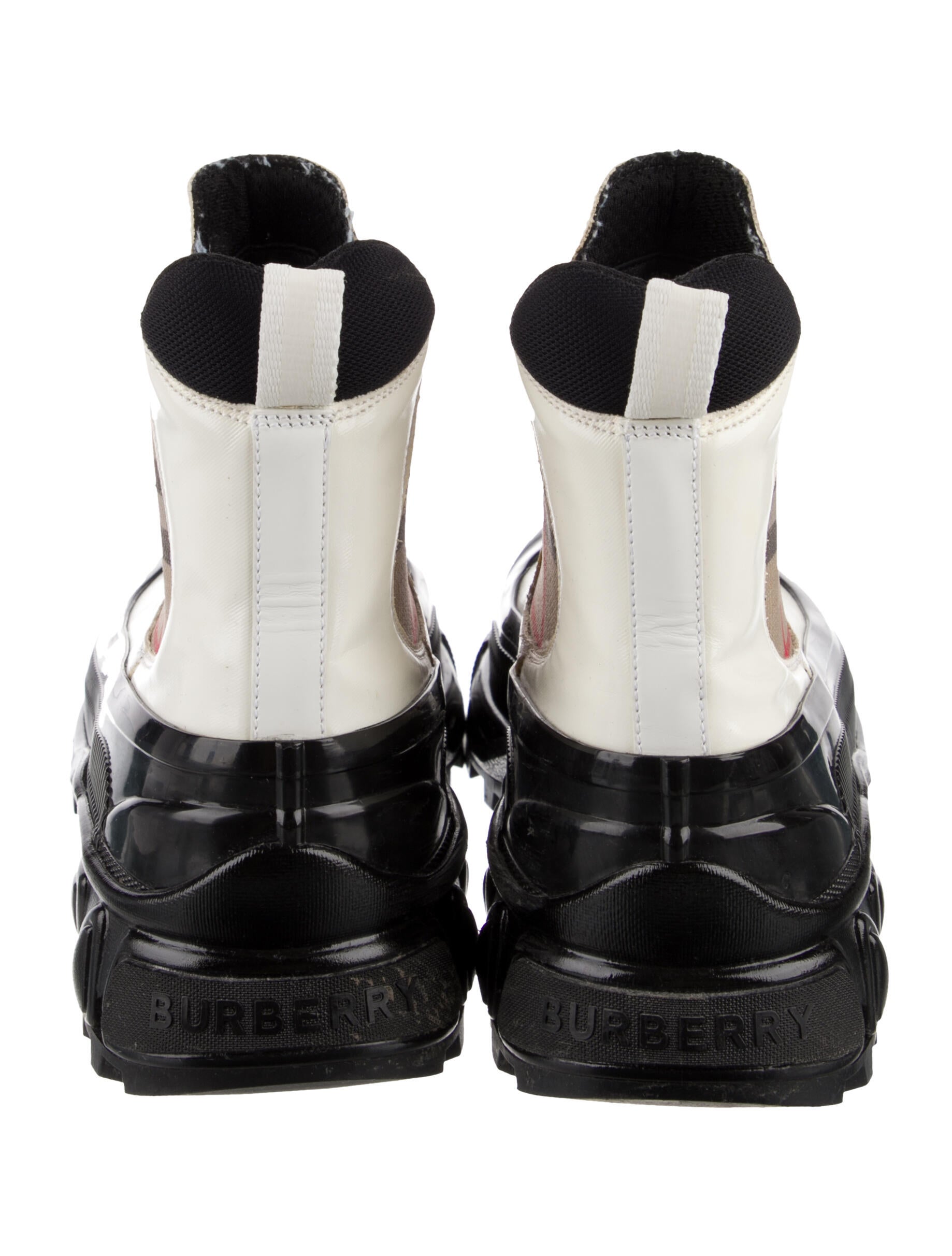 Burberry Nova Check Pattern Leather Chelsea Boots