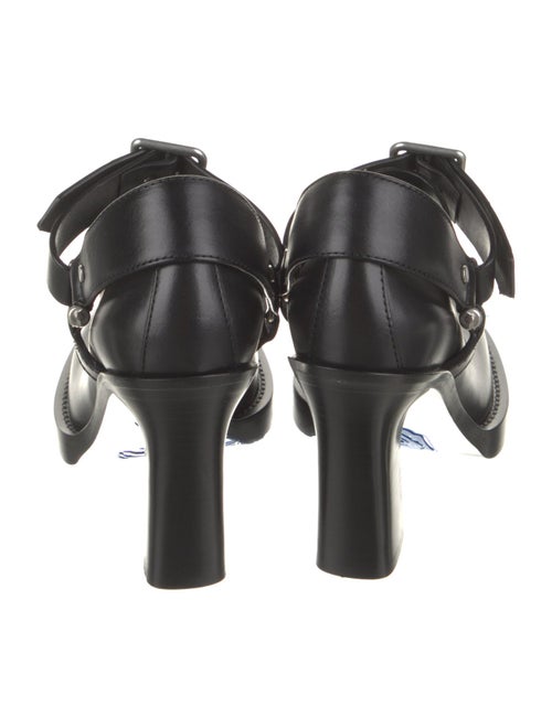 Burberry Leather Pumps