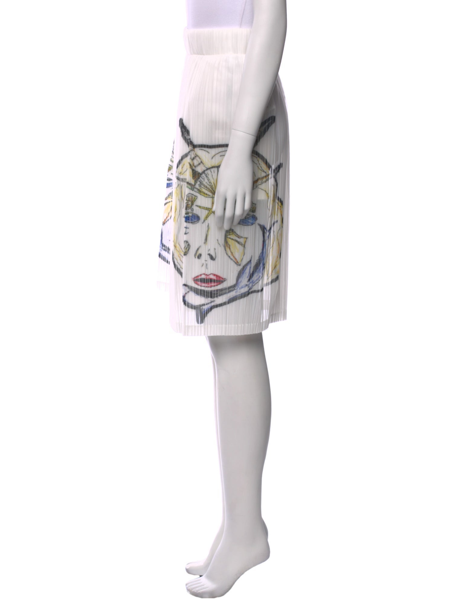 Burberry Graphic Print Knee-Length Shorts w/ Tags