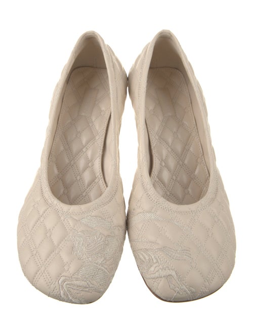 Burberry Leather Pumps