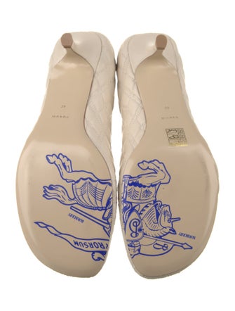 Burberry Leather Pumps