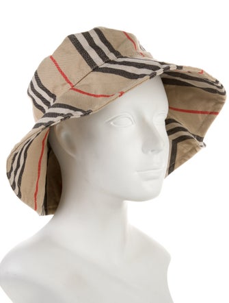 Burberry Bucket Hat Size M