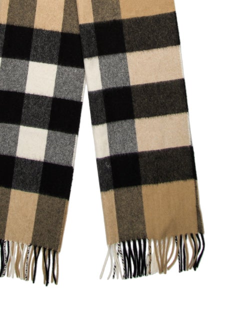 Burberry Cashmere House Check Pattern Scarf