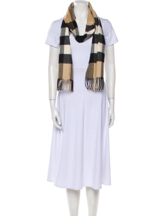 Burberry Cashmere House Check Pattern Scarf