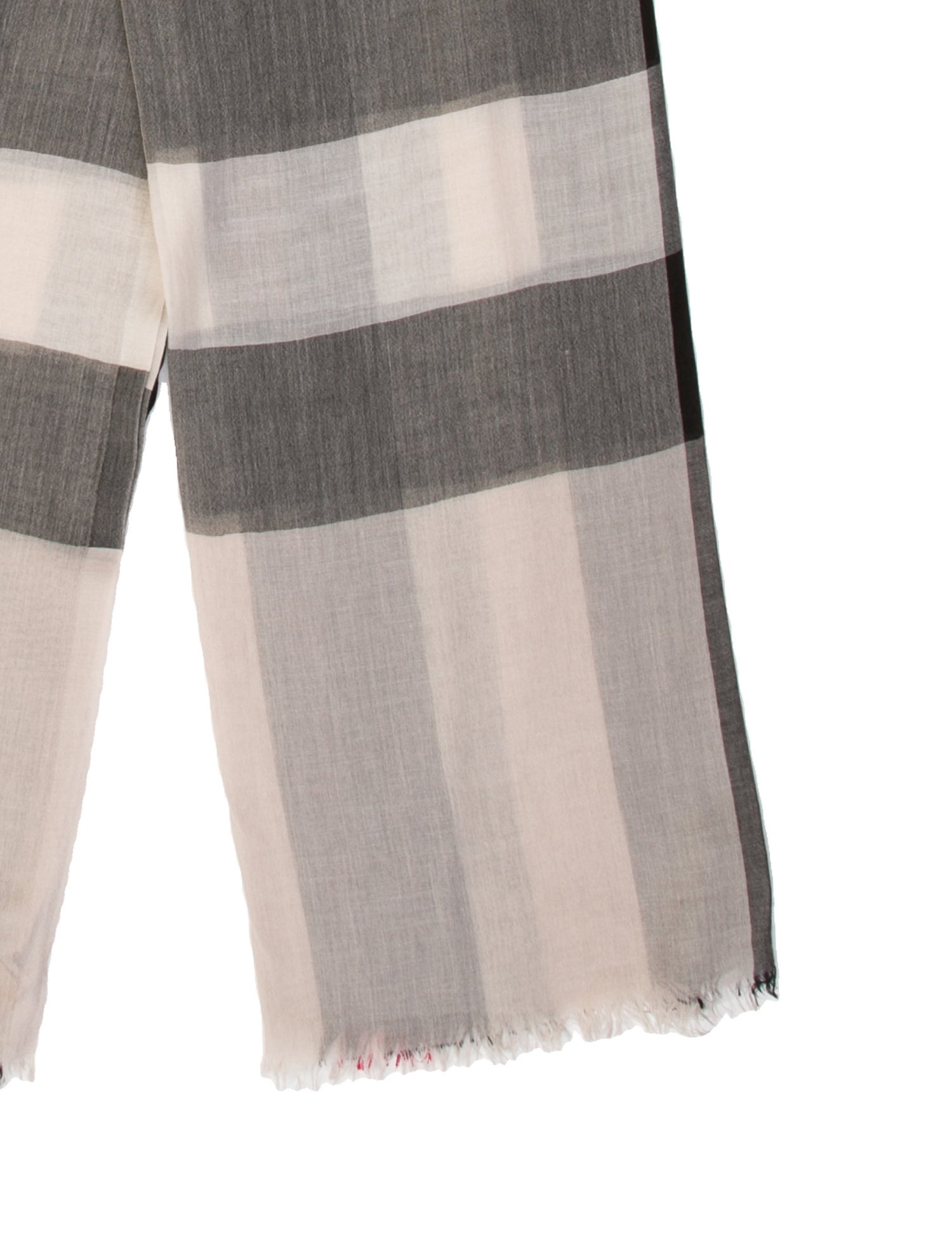 Burberry Cashmere House Check Pattern Scarf