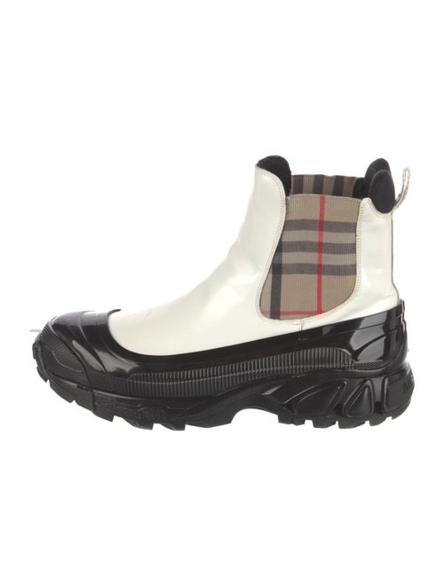 Burberry Nova Check Pattern Leather Chelsea Boots