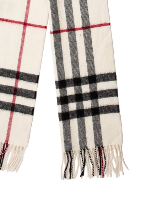 Burberry Cashmere House Check Pattern Scarf