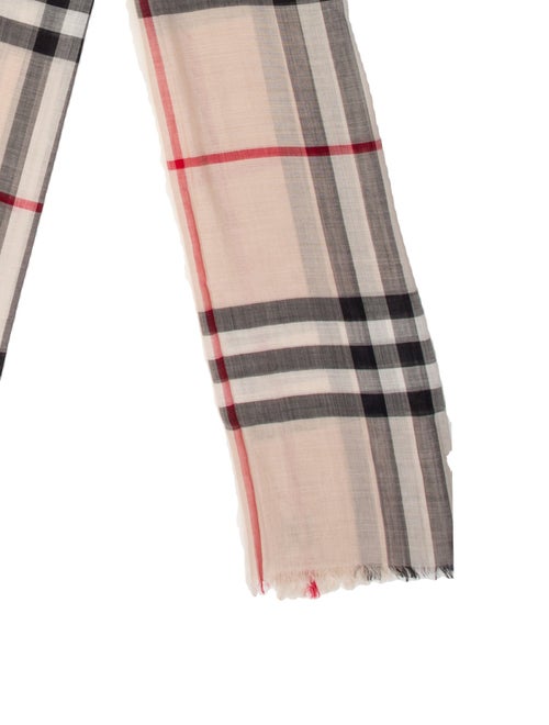 Burberry Cashmere House Check Pattern Scarf
