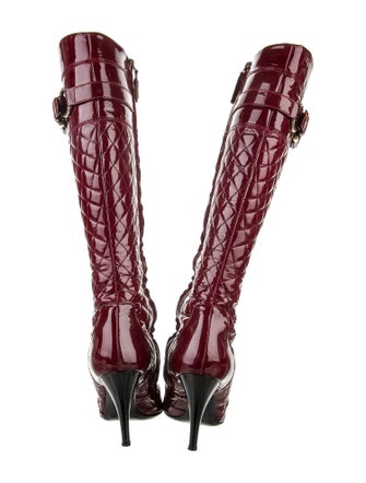 Burberry Quilted Pattern Patent Leather Lace-Up Boots