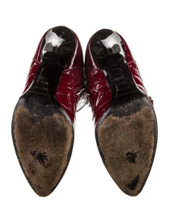 Burberry Quilted Pattern Patent Leather Lace-Up Boots