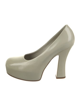 Burberry Leather Pumps