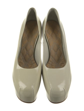 Burberry Leather Pumps