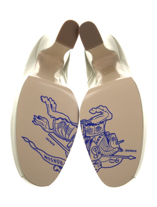 Burberry Leather Pumps