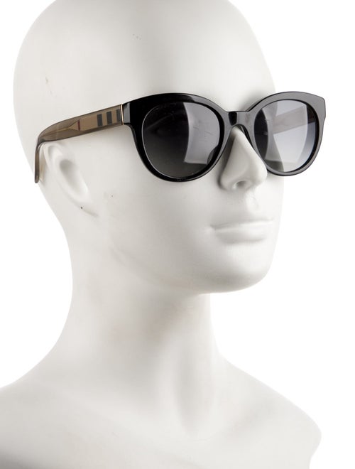 Burberry Nova Check Pattern Wayfarer Sunglasses