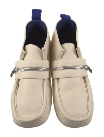 Burberry Leather Printed Drivers