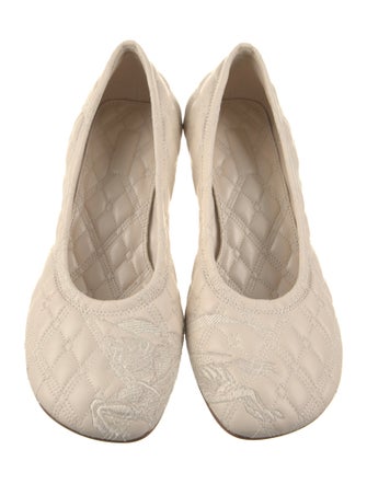 Burberry Leather Pumps