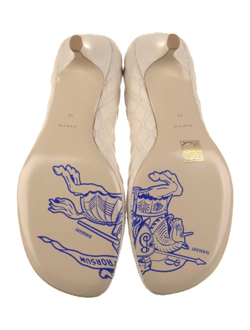 Burberry Leather Pumps