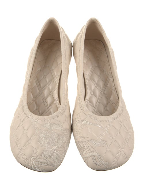 Burberry Leather Pumps