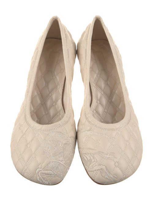 Burberry Leather Pumps