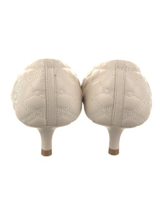 Burberry Leather Pumps