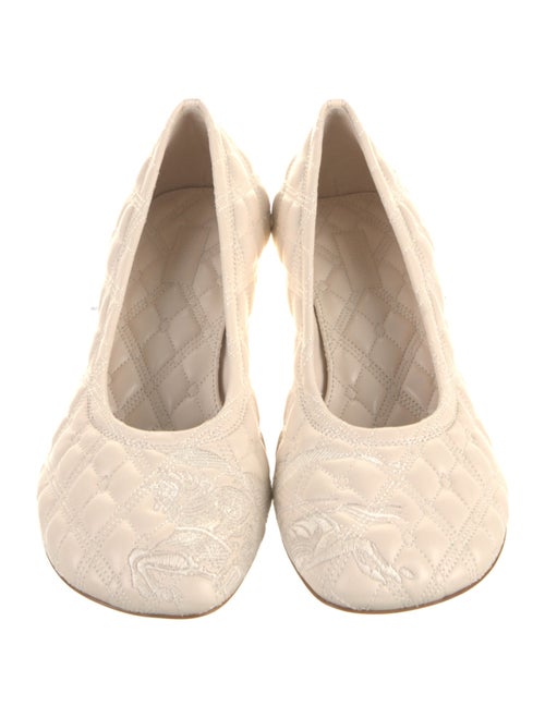 Burberry Leather Pumps