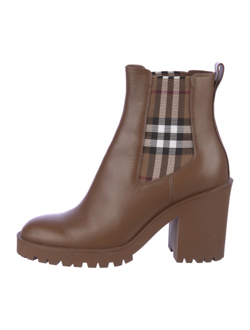 Burberry House Check Pattern Leather Chelsea Boots