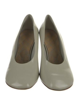 Burberry Leather Pumps