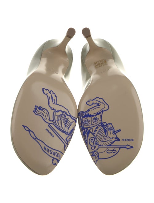 Burberry Leather Pumps