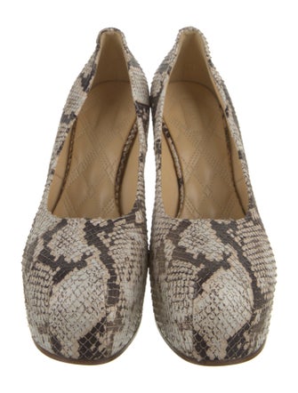 Burberry Leather Printed Pumps