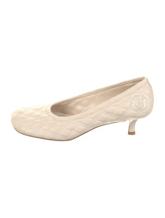 Burberry Leather Pumps