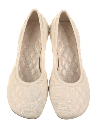 Burberry Leather Pumps