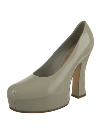 Burberry Leather Pumps