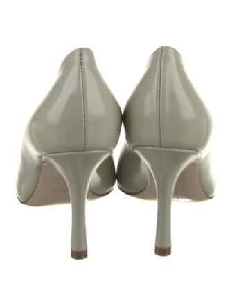 Burberry Leather Pumps