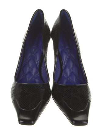 Burberry Leather Pumps