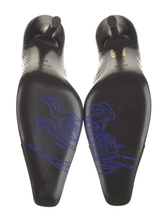Burberry Leather Pumps