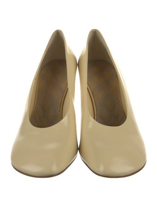 Burberry Leather Pumps