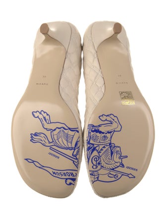 Burberry Leather Pumps